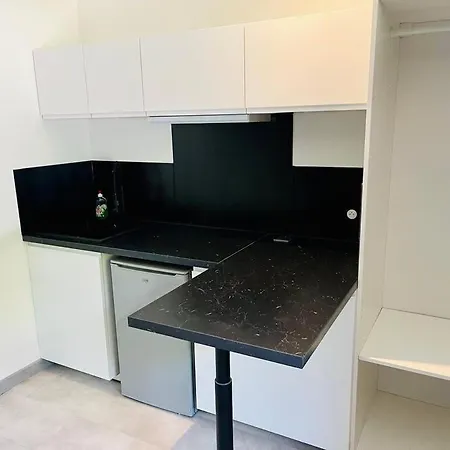 Space - A 3min Du Futuroscope 아파트